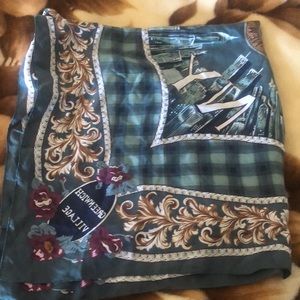 Women’s fall green Ny Silk STU scarf